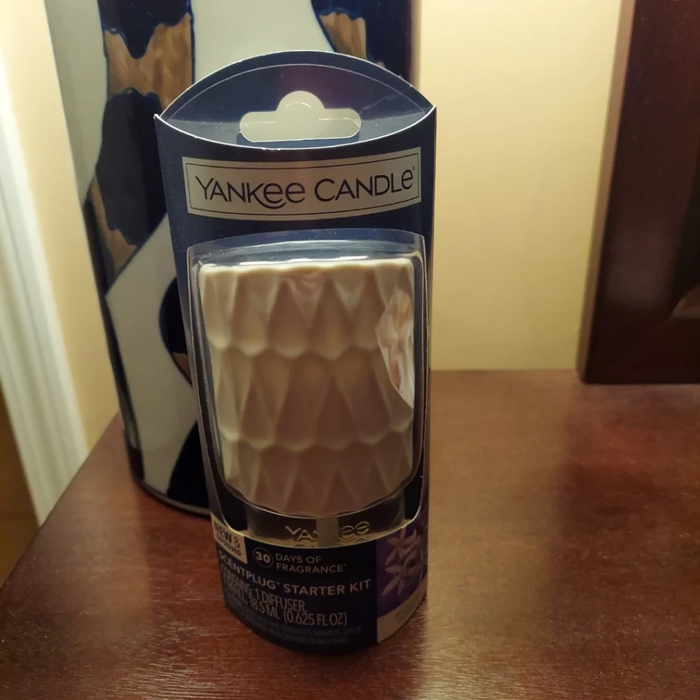 YANKEE CANDLE MIDNIGHT JASMINE DIFFUSER SCENTPLUG STARTER KIT BNWT SO RETIRED